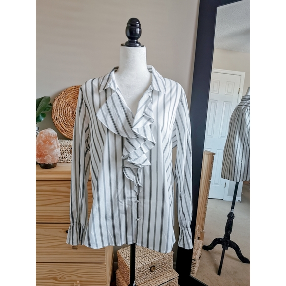 Karl Lagerfeld Striped Ruffle Front Blouse XL - Picture 4 of 8